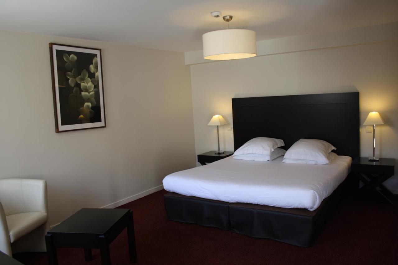 סולי-סיר-לואר Hotel Burgevin מראה חיצוני תמונה