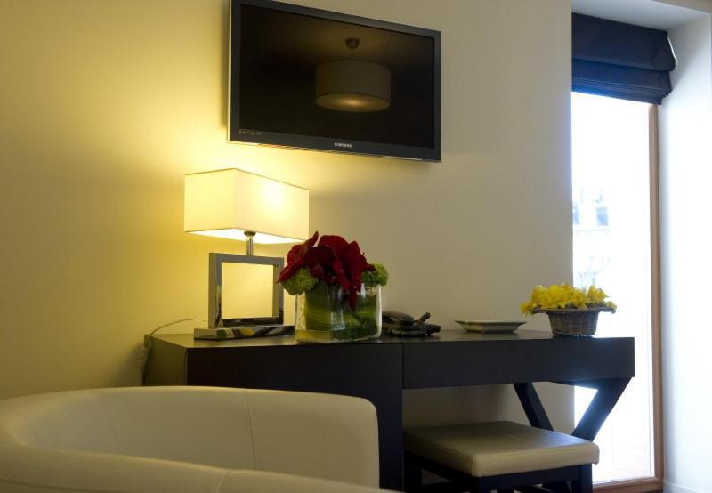 סולי-סיר-לואר Hotel Burgevin מראה חיצוני תמונה