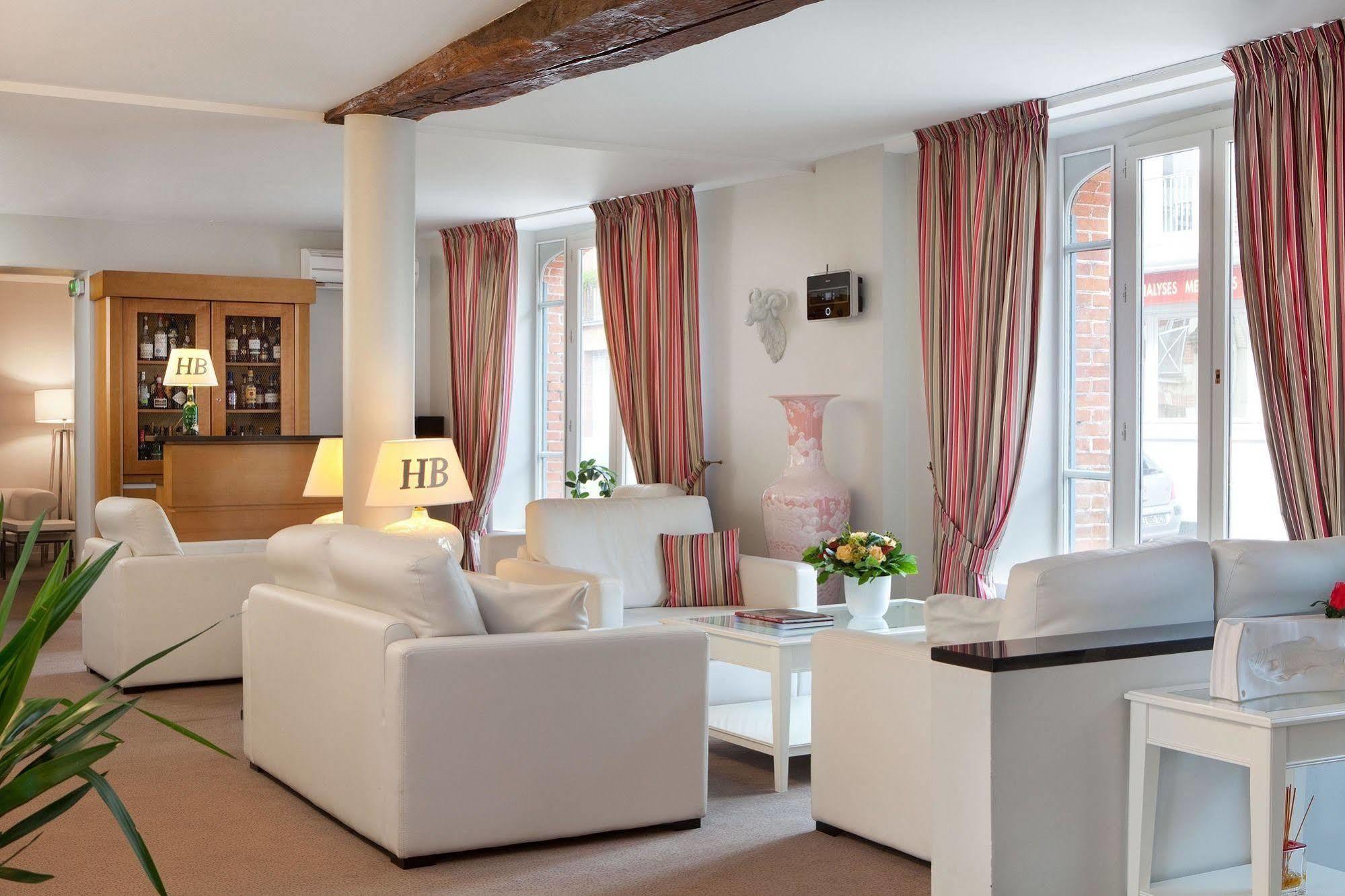 סולי-סיר-לואר Hotel Burgevin מראה חיצוני תמונה